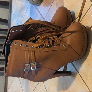 New tonglida 245 heel bootstyle size 39 new no box